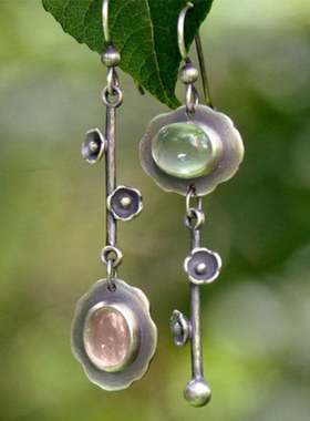 Vintage Round Blue Stone Flower Earrings Classic Simplicity