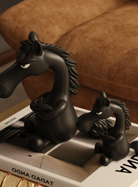 电镀轻奢原创IP马摆件