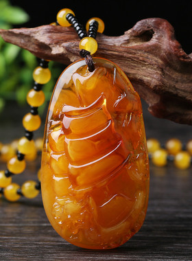 长款民族风鸡油黄琥珀蜜蜡吊坠