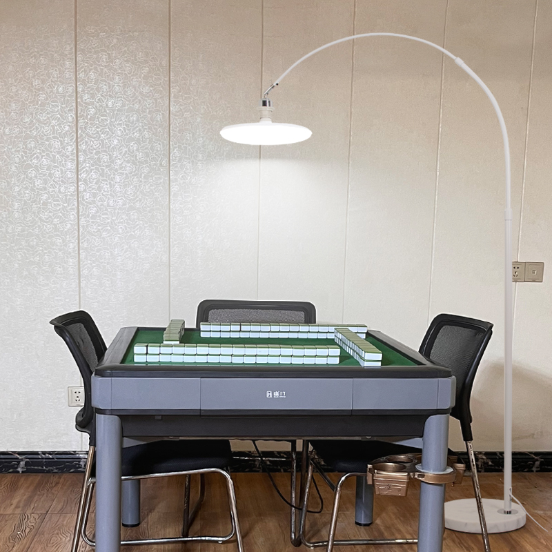 北欧简约棋牌客卧室轻奢美容美甲阅读护眼麻将钓鱼无影大路落地灯