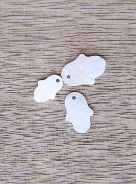 天然贝壳手掌吊坠 10/12/14mm淡水白贝雕刻耳环手链项链手作配件