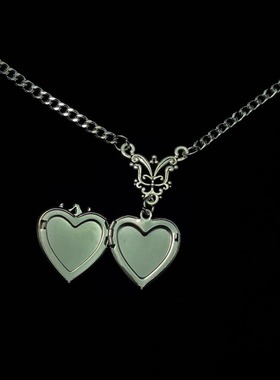 Vintage古着 Thorns and red hearts项链