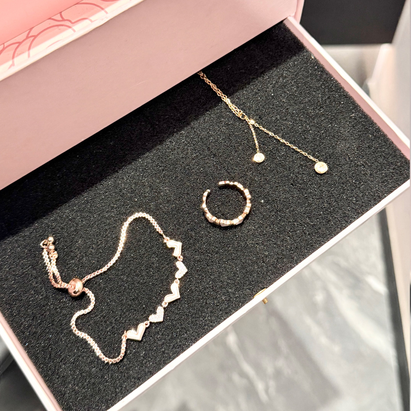 FILA斐乐女士手表女款轻奢小众高级感小圆表送女生日礼物礼盒6601,淘宝优惠券,粉丝福利购,淘宝优惠卷