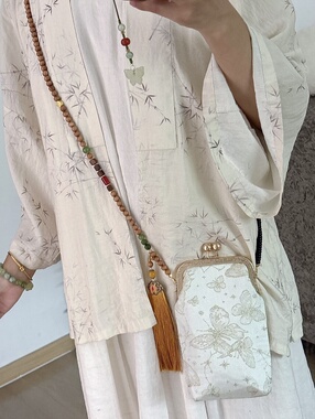 国风斜挎檀木白色百搭刺绣提花手机包中式汉服圆珠斜挎链条装饰包