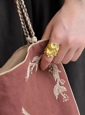 Céleste宽面镂空繁花开口戒指女