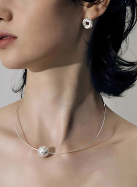 Céleste镂空编织磨砂球形项圈女