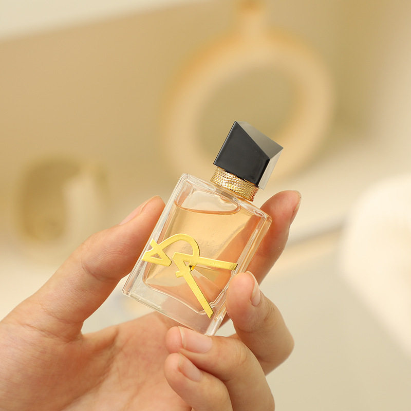 u试先用入口大牌Q版香水小样黑鸦片反转巴黎自由之水礼盒 u选,淘宝优惠券,粉丝福利购,淘宝优惠卷