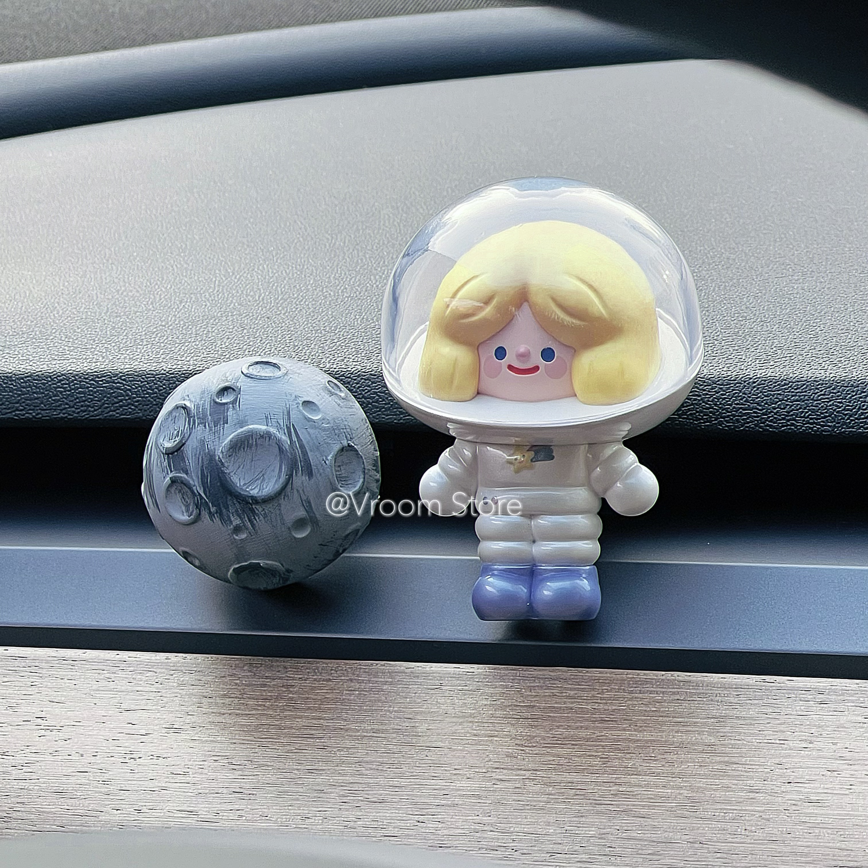 正版Rico车载香薰摆件特斯拉空调出风口装饰女友闺蜜新车礼物潮流 - 图0