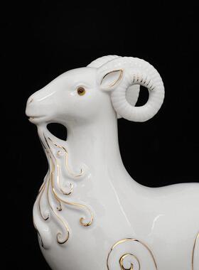 黄色陶瓷羊摆件风水招财12生肖山羊家居镇宅补角客厅办公室装饰品