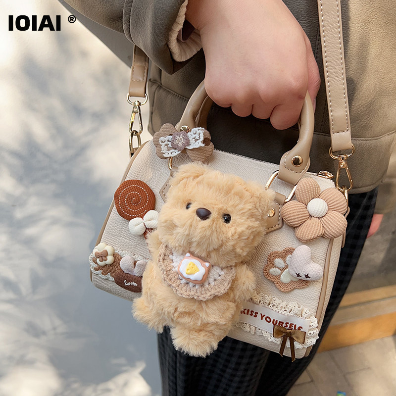 IOIAI偶爱原创设计奶油小熊单肩斜挎包可爱手提包包女高颜值拎包,淘宝优惠券,粉丝福利购,淘宝优惠卷