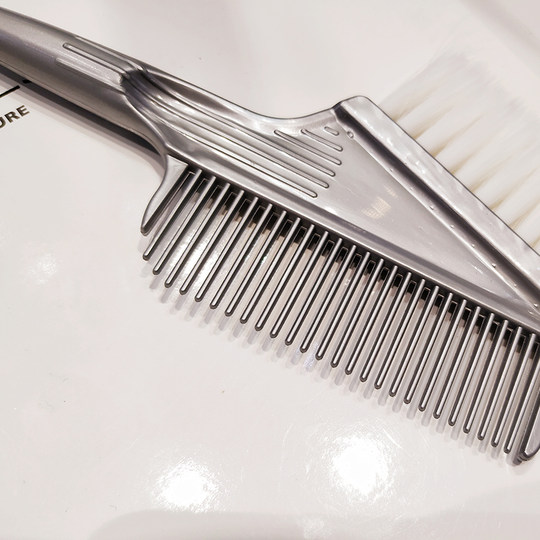 Professional tools, oiled soft hair supplies, hair dyeing comb