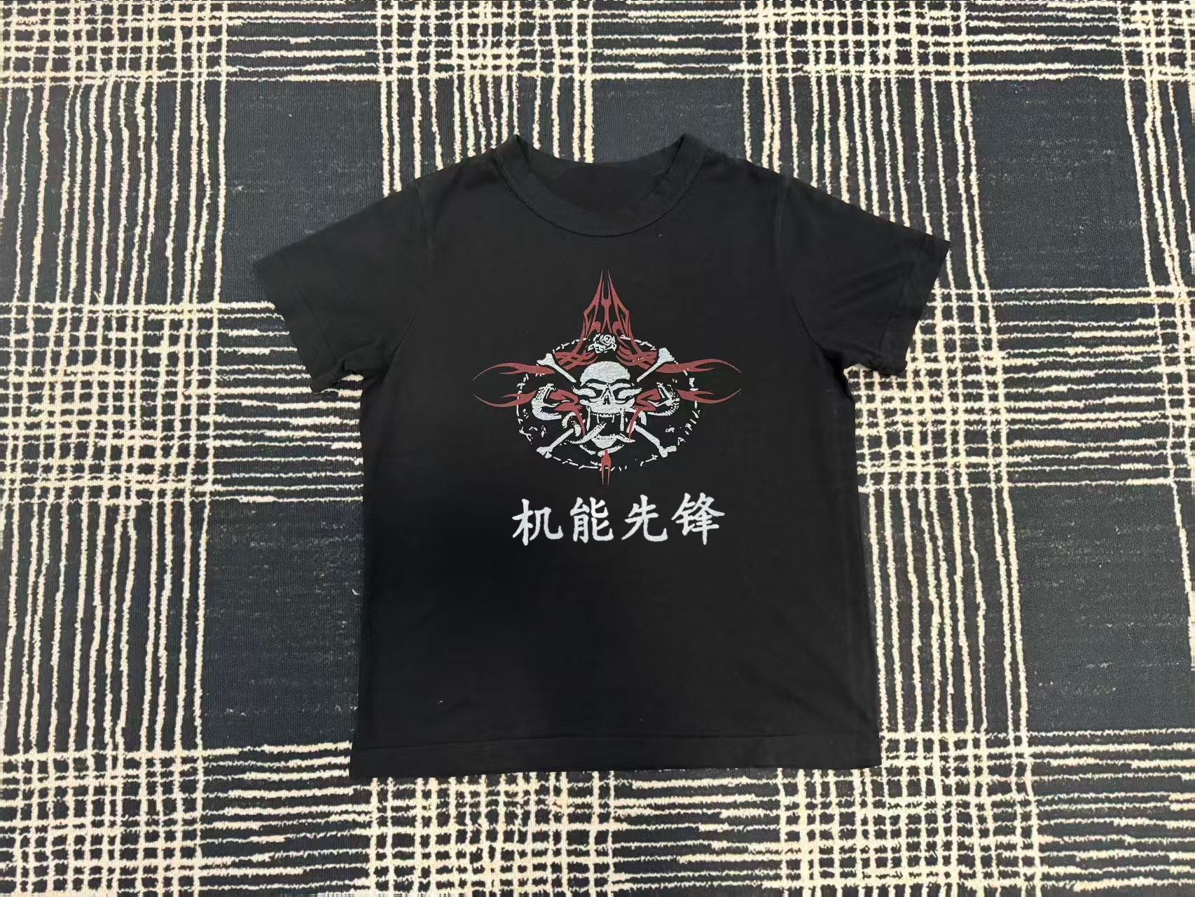 MADEBYSWAG independent SS06 skull short sleeves