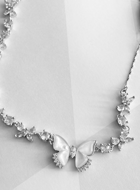 日系george melis简约轻奢镶钻白贝蝴蝶项链高级感轻奢锁骨链