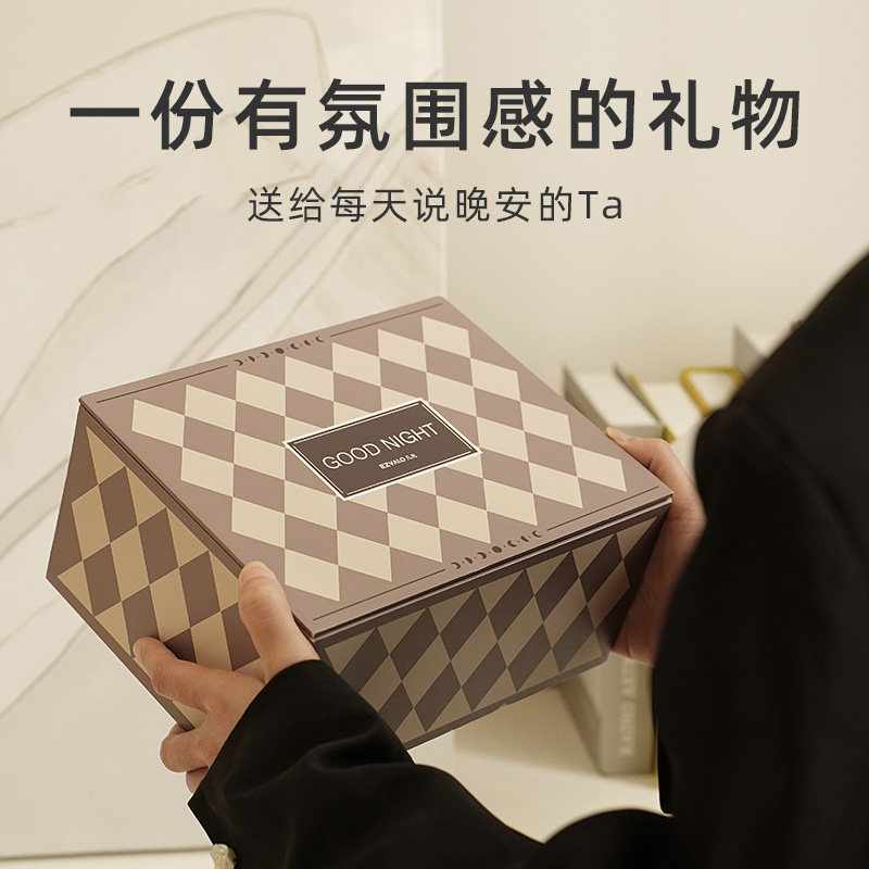 元旦跨年新年生日礼物送女生朋友女孩的高级感创意八音盒钢琴摆件