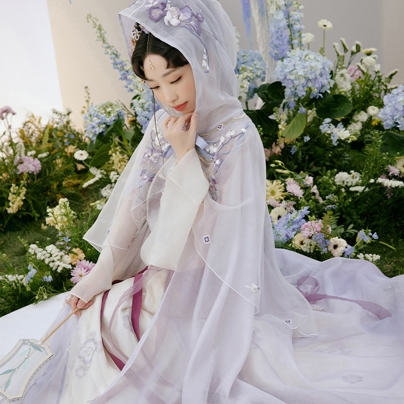 十三余儿[烟光凝紫]刺绣披风小豆蔻 十三余汉服