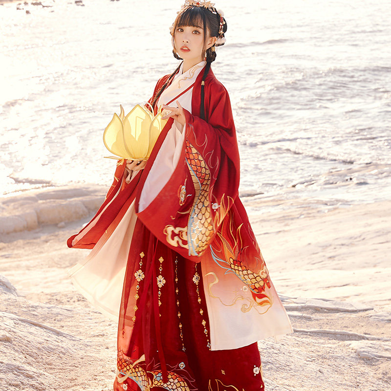 十三余儿[龙灯夜宴]重工刺绣小豆蔻 十三余民族服装/舞台装