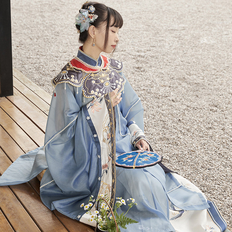 十三余小豆蔻儿[浴兰之月]衫马面裙 十三余汉服