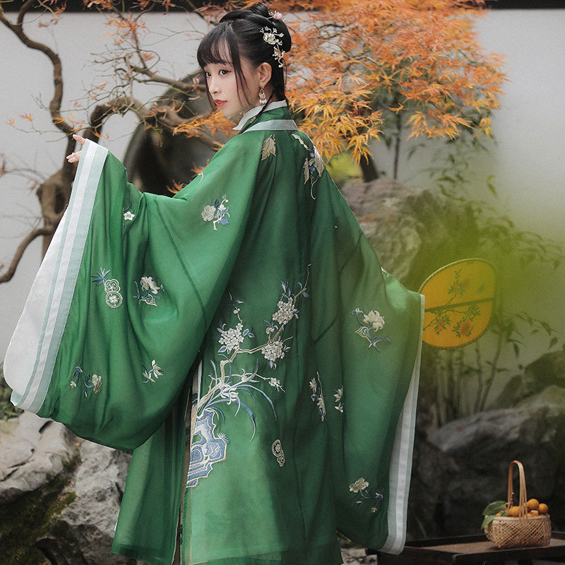 十三余儿[绿珠清影]重工刺绣小豆蔻 十三余汉服