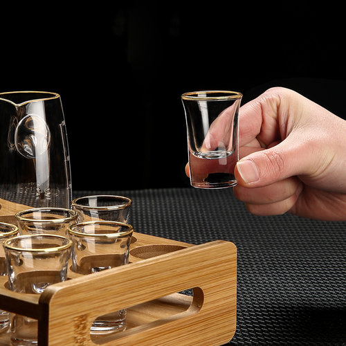 高端白酒杯分酒器套装家用轻奢小酒杯一口杯酒盅子弹杯玻璃酒具 - 图2