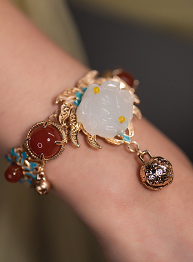 清月鹿鸣铃铛手镯日常红玛瑙镯子