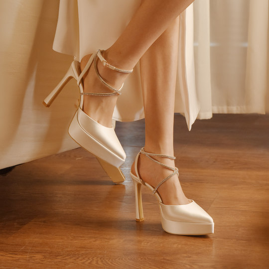 monobabie防水台婚鞋女 小个子粗跟不累脚白色绑带夏季凉鞋高跟鞋