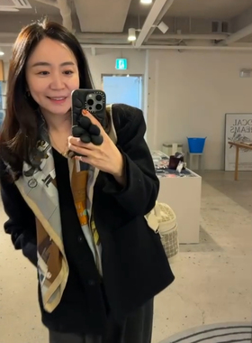 【现货】ins博主同款~呼声很高的美式街景1oo%桑蚕丝90cm秋冬丝巾