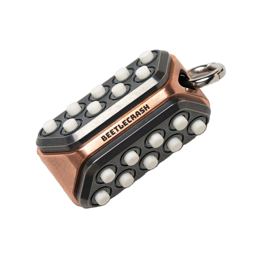 指玩屋 老铁匠爆破甲虫草莓指尖陀螺按压解压玩具黑科技捏捏乐edc - 图3