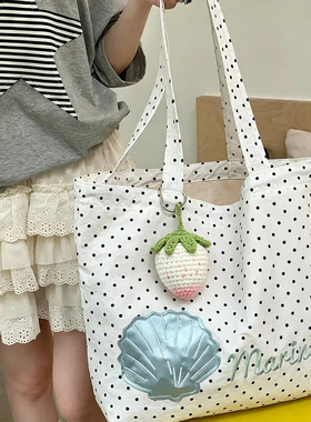精品粉嫩白色草莓包包挂件小众手工针织成品汽车后视镜挂饰钥匙扣
