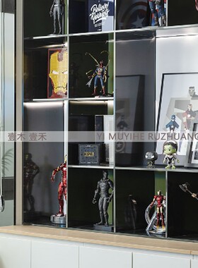 男孩房创意潮玩动漫人偶模型摆件