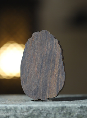 菩萨棋沉香木雕刻单面随形龙牌子吊坠中国风手把件木质文玩脖挂