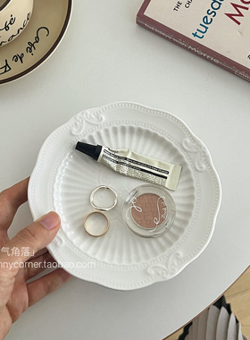 欧式复古白色浮雕陶瓷收纳盘
