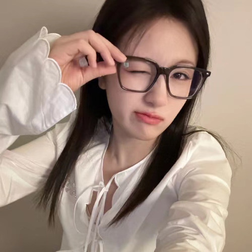 【李兰迪同款】宝丽来近视眼镜方框女款防蓝光线可配度数0082 - 图0