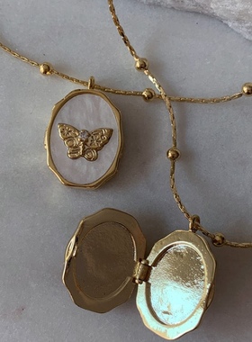 sweetbones蝴蝶贝壳金色相册项链复古甜心
