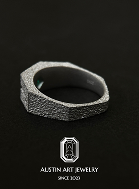 AUSTIN翱森·枯木逢春 男戒 宝石级培育祖母绿 木纹风 银镀18K金
