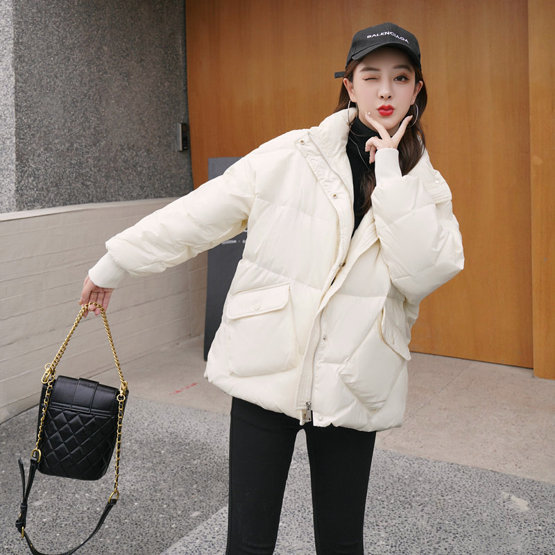 2020年冬新款爆款反季女短款羽绒服 卉遇羽绒服