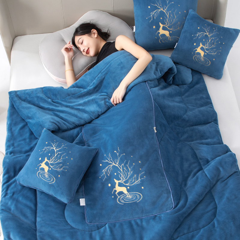 Thick double-sided velvet pillow and quilt two-in-one