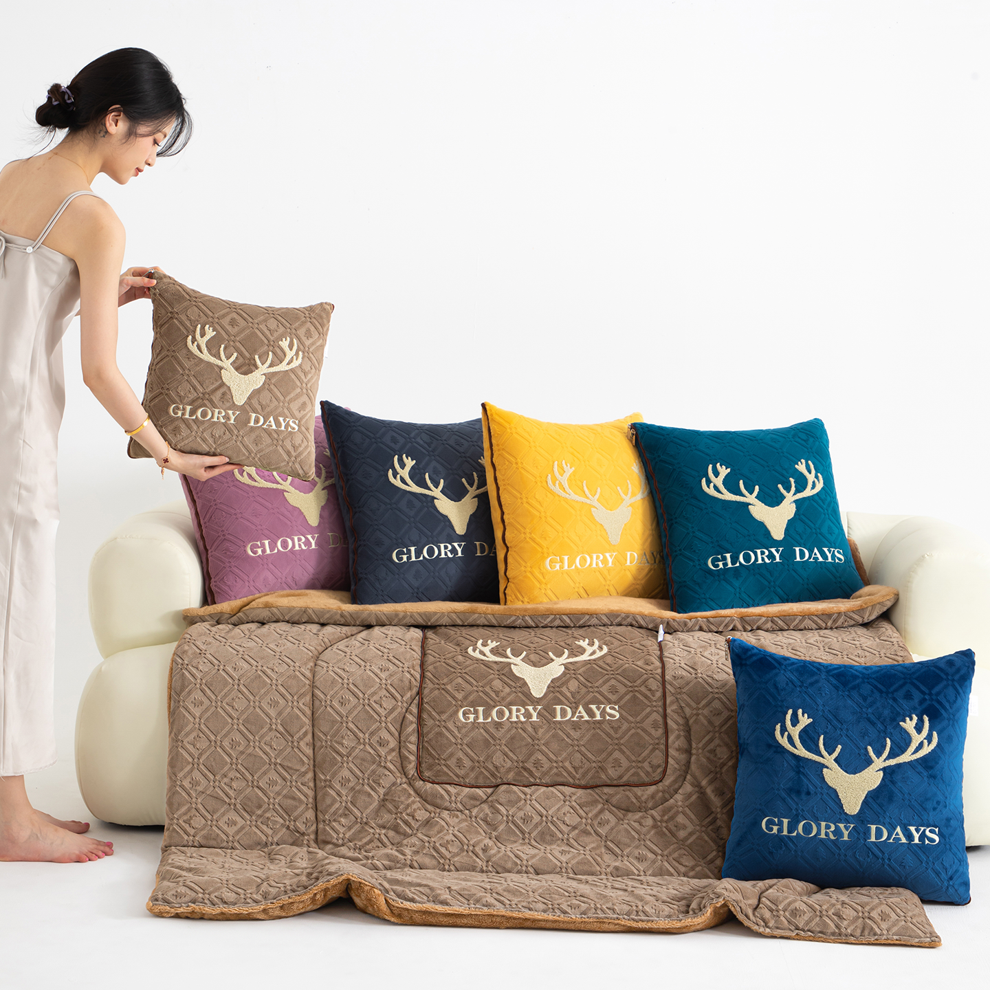 a类母婴级 加厚牛奶绒抱枕被子两用二合一车用午睡沙发靠枕毯子,淘宝优惠券,粉丝福利购,淘宝优惠卷