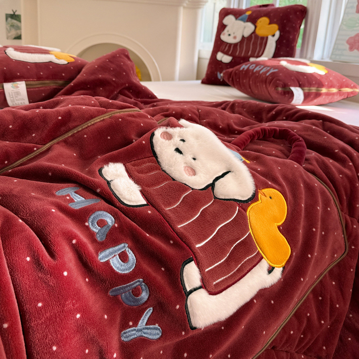 牛奶绒 加厚冬季抱枕被子两用2025新款车用折叠枕头被毯子二合一,淘宝优惠券,粉丝福利购,淘宝优惠卷