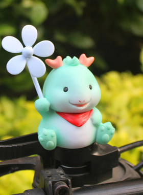 可爱犄角小恐龙风车竹蜻蜓电瓶自行汽车载电动摩托装饰品送闺蜜礼