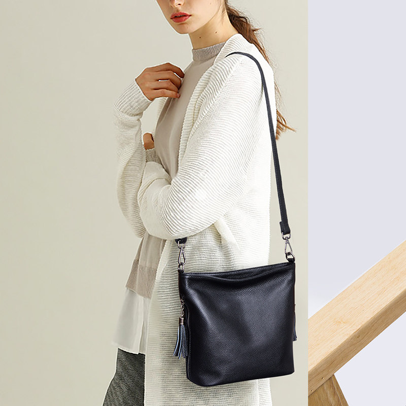 澳迪佳迷你女真皮2020新款潮水桶包 澳迪佳女士包袋