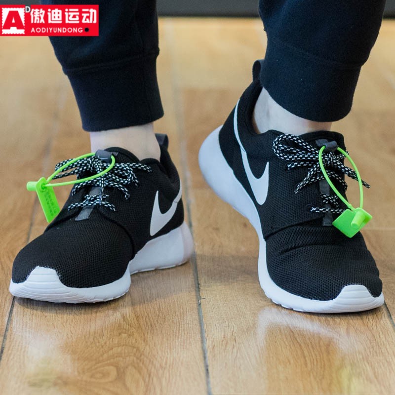 耐克女鞋2023秋新款ROSHE ONE缓震轻便透气运动跑步鞋 844994-002