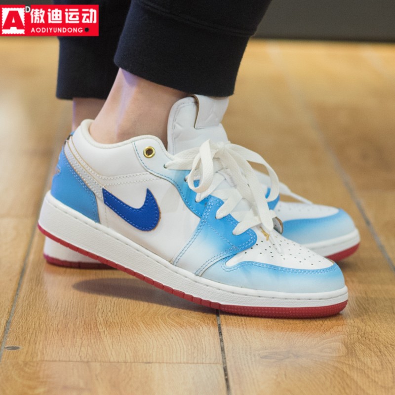 耐克大童女鞋2023秋新款AIR JORDAN 1低帮篮球运动板鞋FN8895-141 - 图0