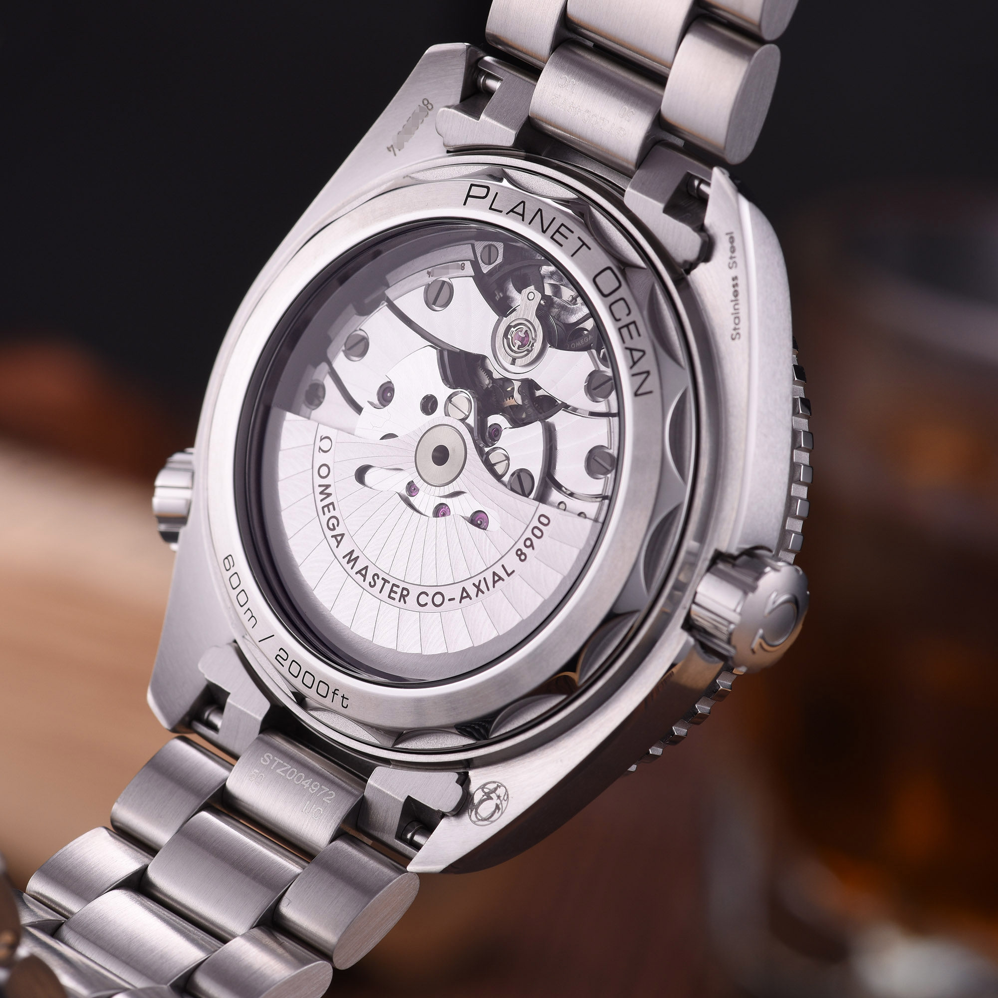 欧米茄海洋宇宙海马600米潜水男表 运洪金海外瑞士腕表