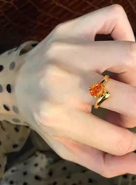 橘色独特锆石戒指小众设计