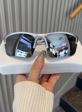 户外登山运动跑步护目镜男女超酷开车骑行太阳眼镜潮情侣款防风沙