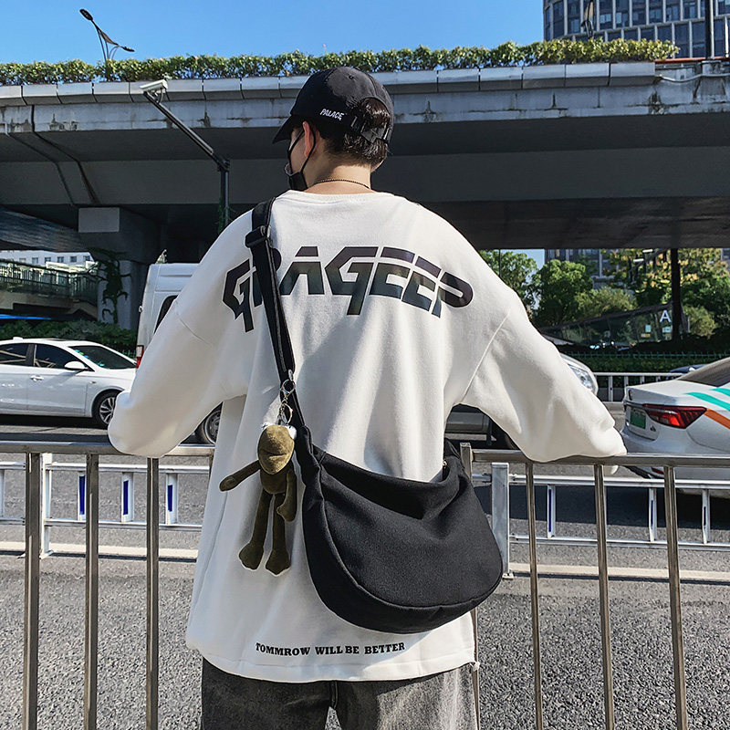 新款男士潮牌ins日系休闲斜挎包 尼麦男士包袋