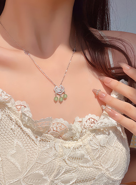 轻奢小众复古精致锆石平安锁项链女高级设计感绿色玉髓吊坠锁骨链