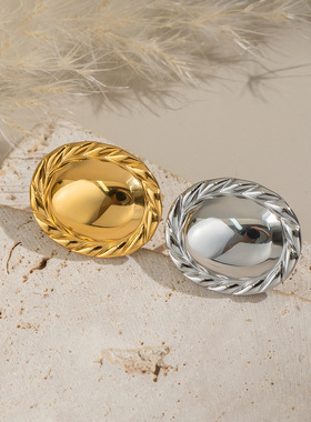 花边椭圆镜面18K金戒指