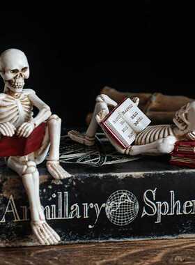 HalloweenSkeleton‑reading‑book Resin‑ornament骷髅看书摆件