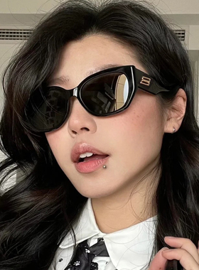 复古大框猫眼墨镜女2025新款显瘦